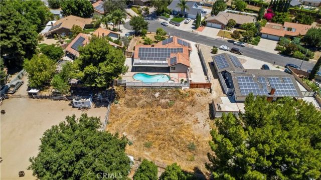 15559 Sorbonne, Sylmar, CA 91342