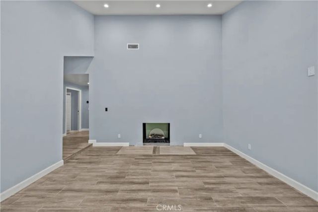 15559 Sorbonne, Sylmar, CA 91342