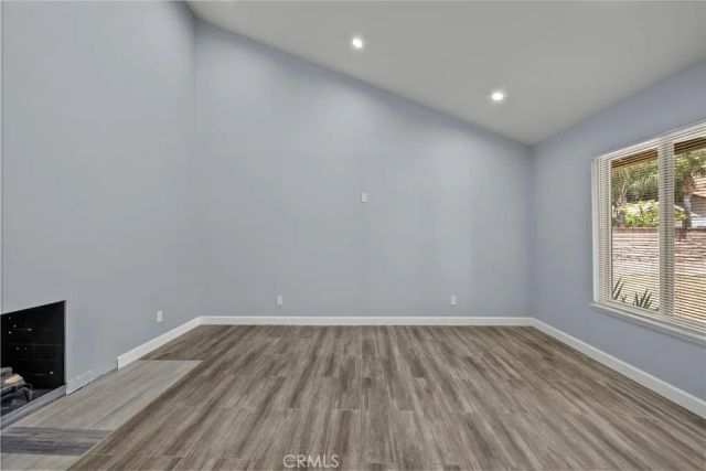 15559 Sorbonne, Sylmar, CA 91342