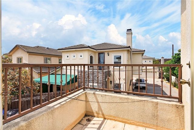 225 N Alhambra, Monterey Park, CA 91755