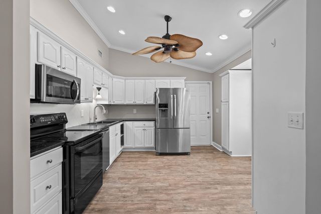 9701 Ashley Ln., Murrells Inlet, SC 29576