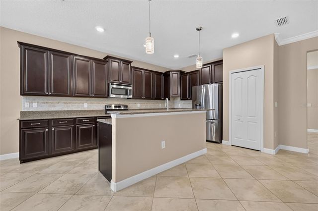 5828 PUZO PLACE, Mount Dora, FL 32757