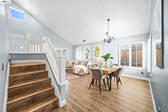 337 337 Trenton Cir, Pleasanton, CA 94566