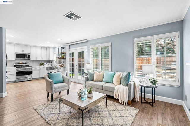 337 337 Trenton Cir, Pleasanton, CA 94566