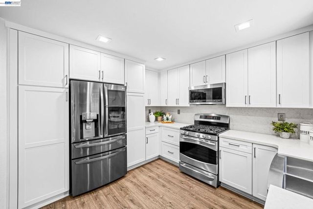 337 337 Trenton Cir, Pleasanton, CA 94566