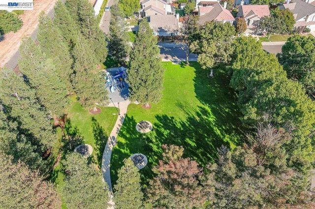 337 337 Trenton Cir, Pleasanton, CA 94566