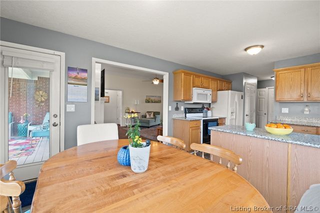 3143 Hibiscus Court, New Albany, IN 47150