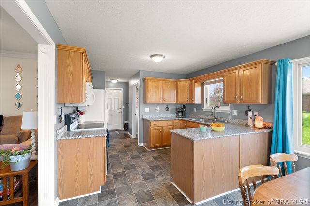 3143 Hibiscus Court, New Albany, IN 47150