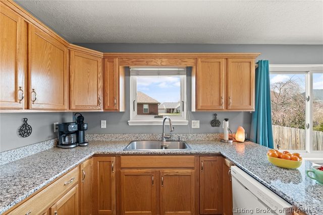 3143 Hibiscus Court, New Albany, IN 47150