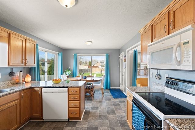 3143 Hibiscus Court, New Albany, IN 47150