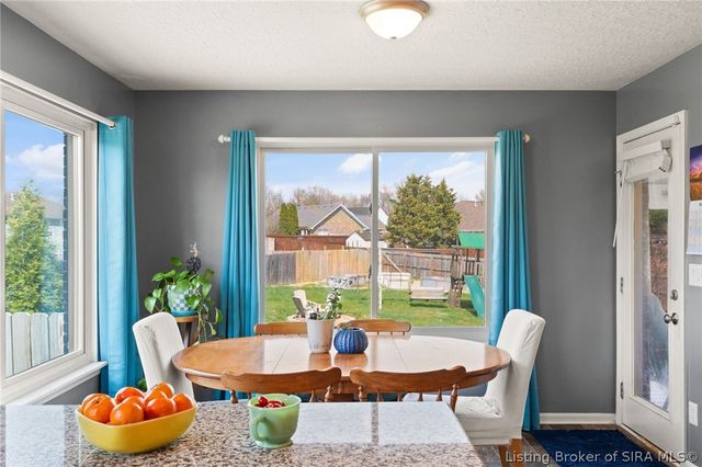 3143 Hibiscus Court, New Albany, IN 47150