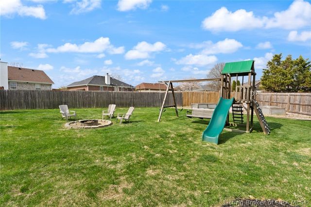 3143 Hibiscus Court, New Albany, IN 47150
