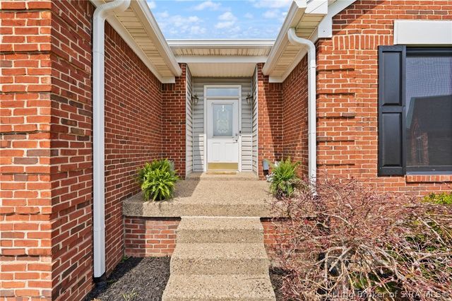 3143 Hibiscus Court, New Albany, IN 47150