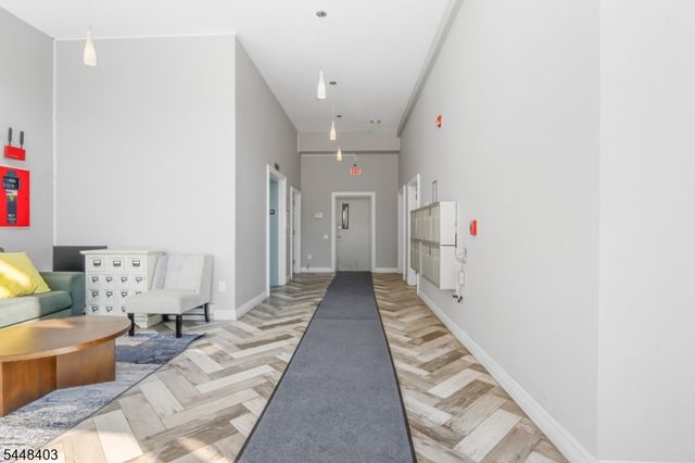 90 Clinton Ave 407, Newark City, NJ 07114