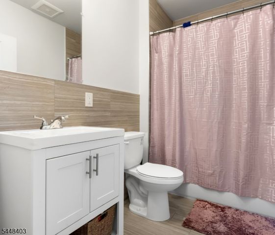 90 Clinton Ave 407, Newark City, NJ 07114