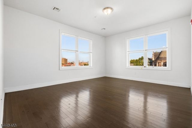 90 Clinton Ave 407, Newark City, NJ 07114