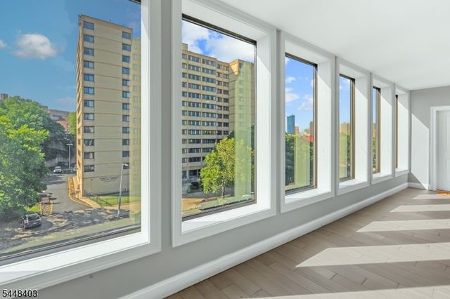 90 Clinton Ave 407, Newark City, NJ 07114