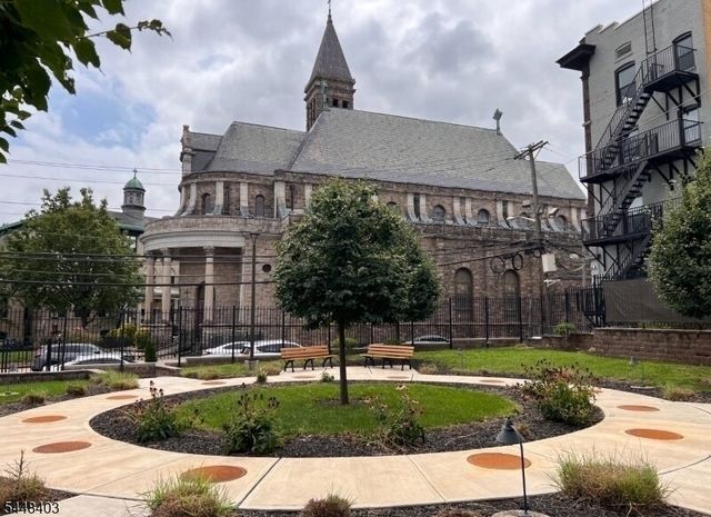 90 Clinton Ave 407, Newark City, NJ 07114