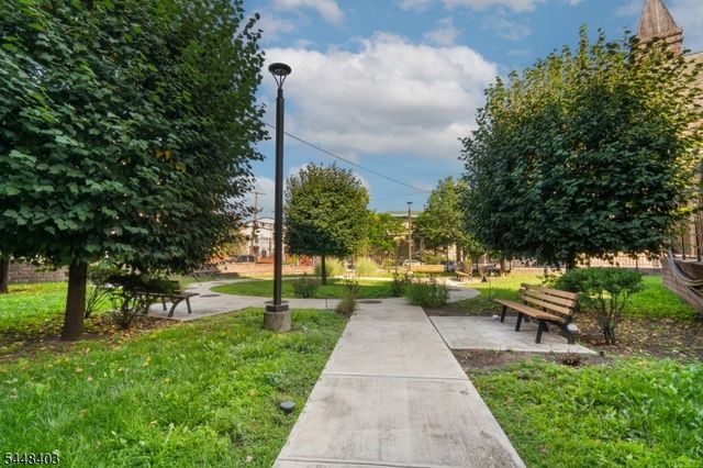 90 Clinton Ave 407, Newark City, NJ 07114