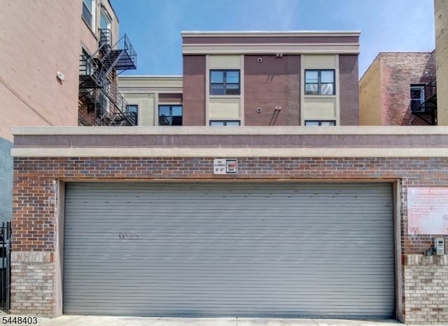 90 Clinton Ave 407, Newark City, NJ 07114