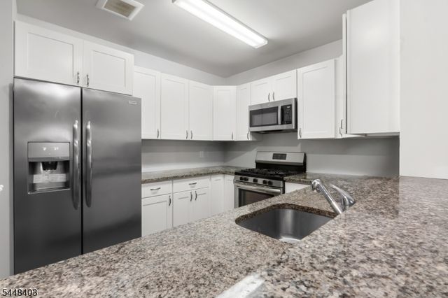90 Clinton Ave 407, Newark City, NJ 07114