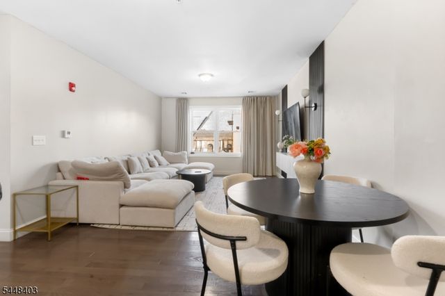 90 Clinton Ave 407, Newark City, NJ 07114