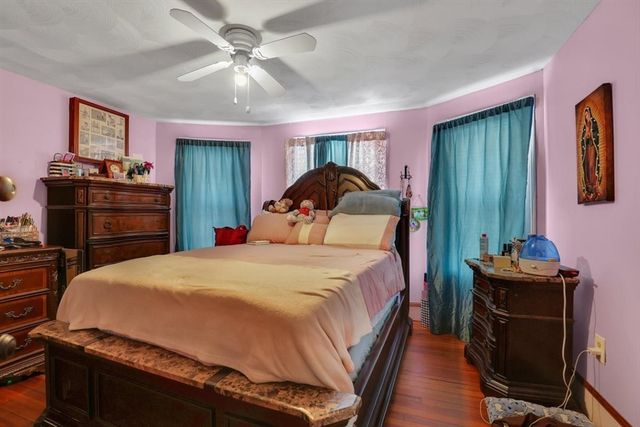 78 Governor St, Springfield, MA 01104