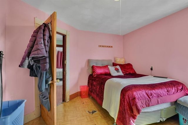 78 Governor St, Springfield, MA 01104