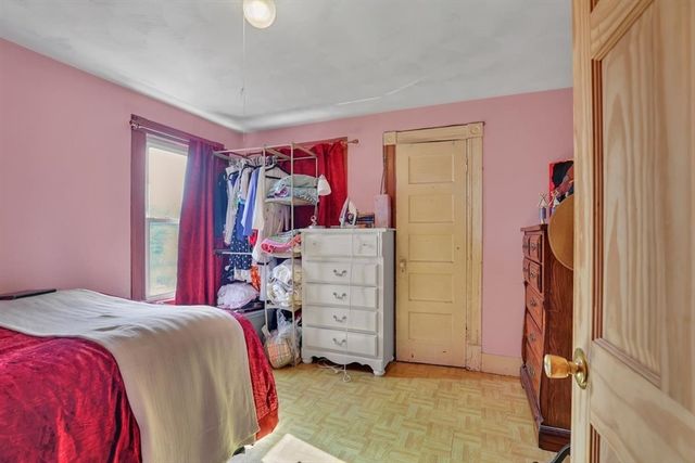 78 Governor St, Springfield, MA 01104