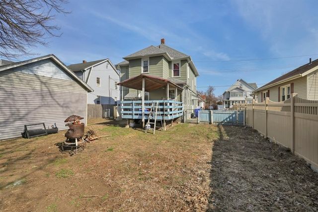 78 Governor St, Springfield, MA 01104