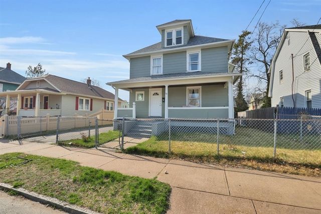 78 Governor St, Springfield, MA 01104