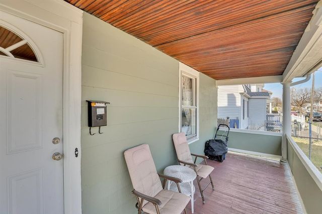 78 Governor St, Springfield, MA 01104