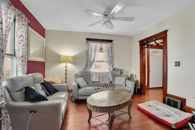 78 Governor St, Springfield, MA 01104