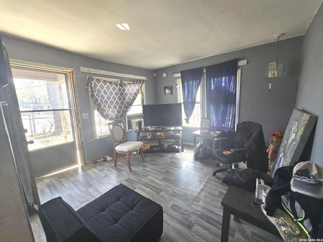 403 N San Felipe, San Antonio, TX 78228