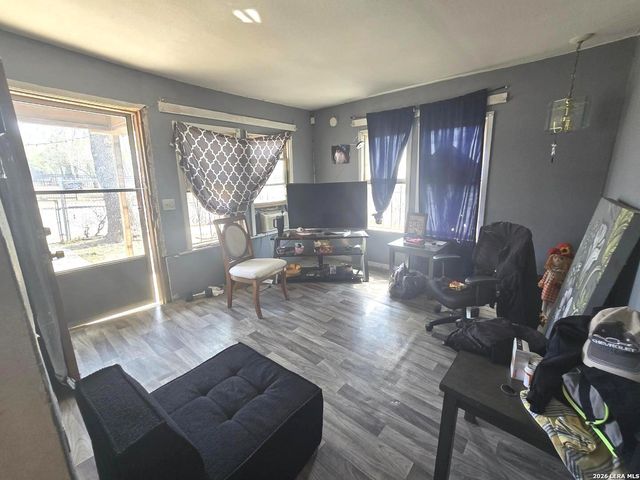 403 N San Felipe, San Antonio, TX 78228