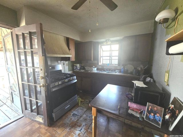 403 N San Felipe, San Antonio, TX 78228