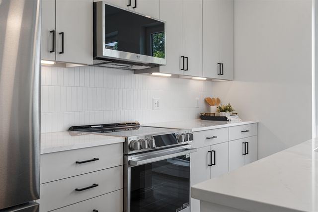 80 Constitution Ave Unit 212, Portsmouth, NH 03801