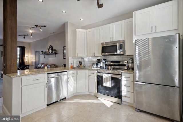 1312 BAINBRIDGE ST, Philadelphia, PA 19147