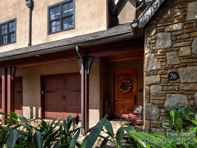 26 Village Oak Drive, Arden, NC 28704