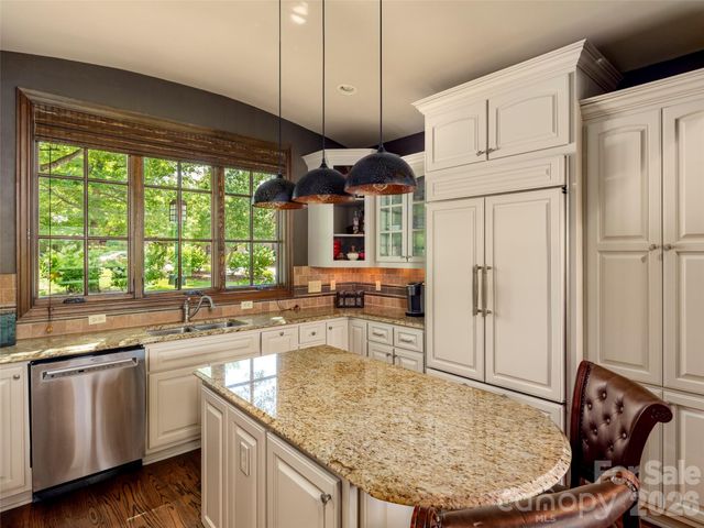 26 Village Oak Drive, Arden, NC 28704