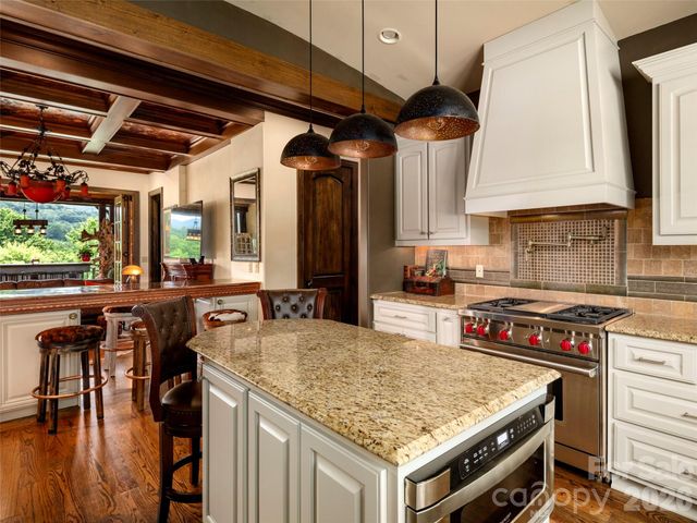 26 Village Oak Drive, Arden, NC 28704