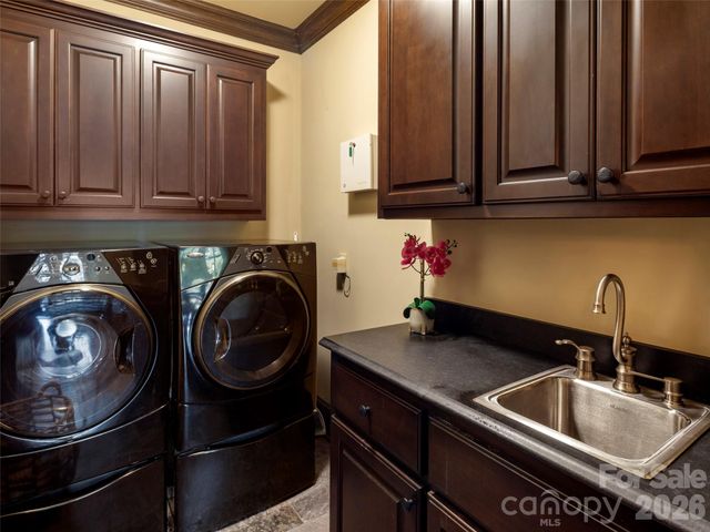 26 Village Oak Drive, Arden, NC 28704