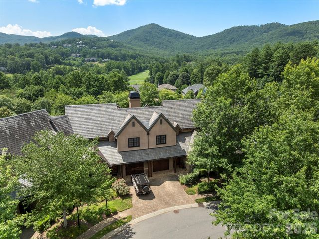 26 Village Oak Drive, Arden, NC 28704