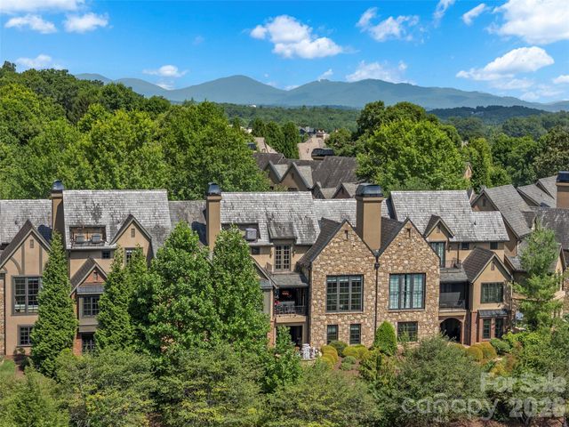 26 Village Oak Drive, Arden, NC 28704