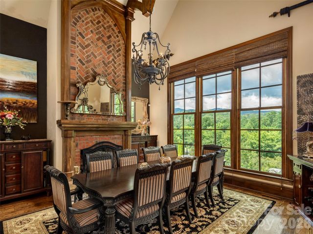 26 Village Oak Drive, Arden, NC 28704