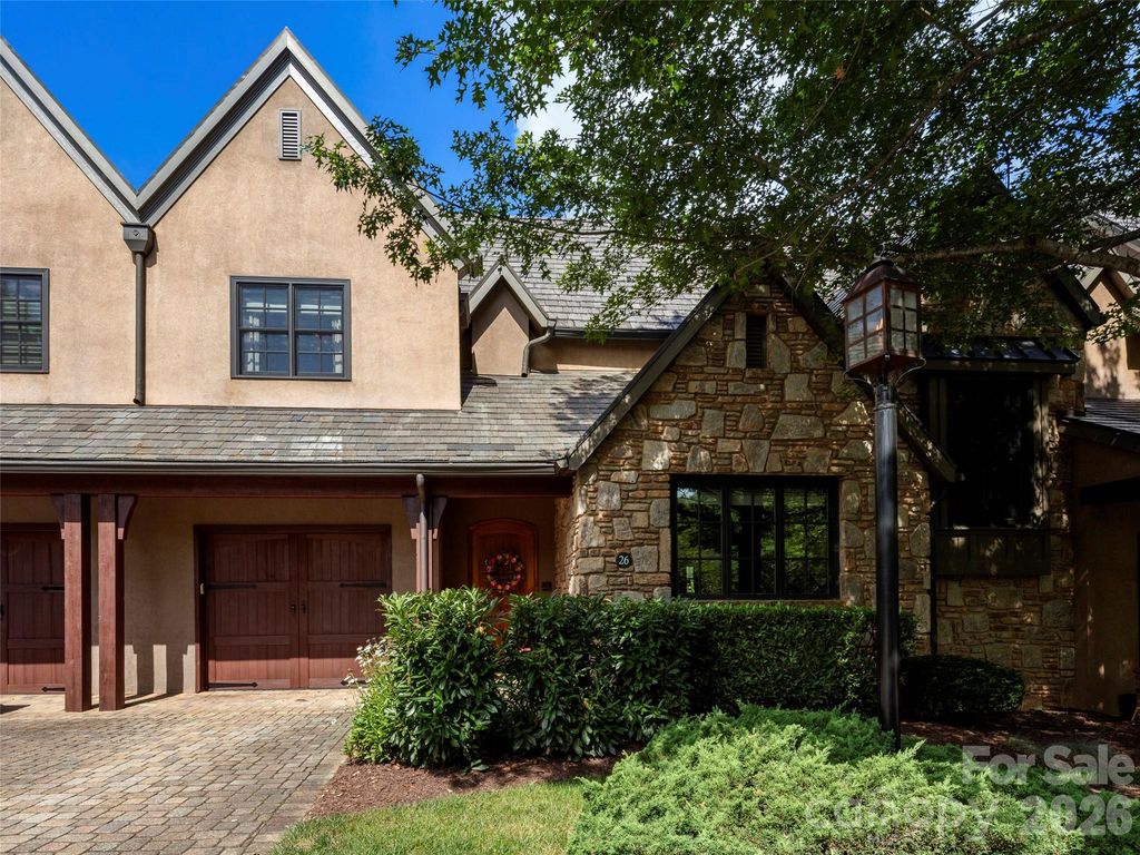 26 Village Oak Drive, Arden, NC 28704