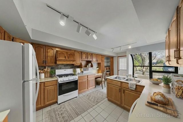 2027 Ashbury Lane 2, Schererville, IN 46375