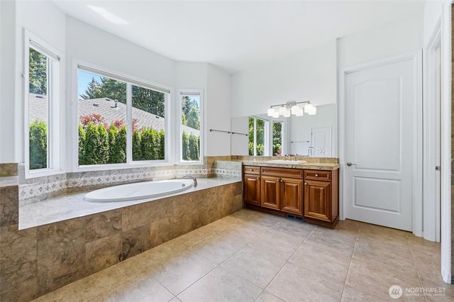 24328 NE 123rd Lane, Redmond, WA 98053