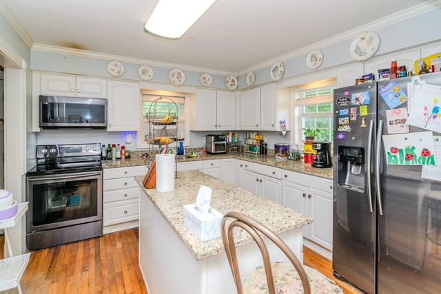 632 Mooreland Avenue, Harrodsburg, KY 40330