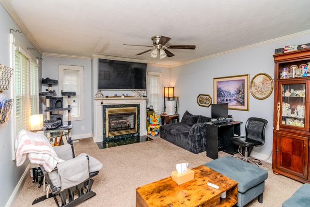 632 Mooreland Avenue, Harrodsburg, KY 40330